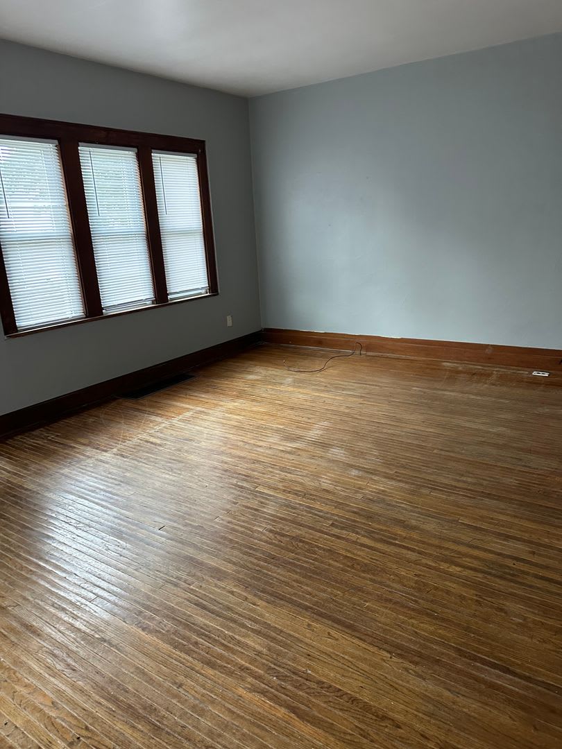 1 Bedroom Duplex for Rent 216 Pleasant Waterloo, IA – photo 3