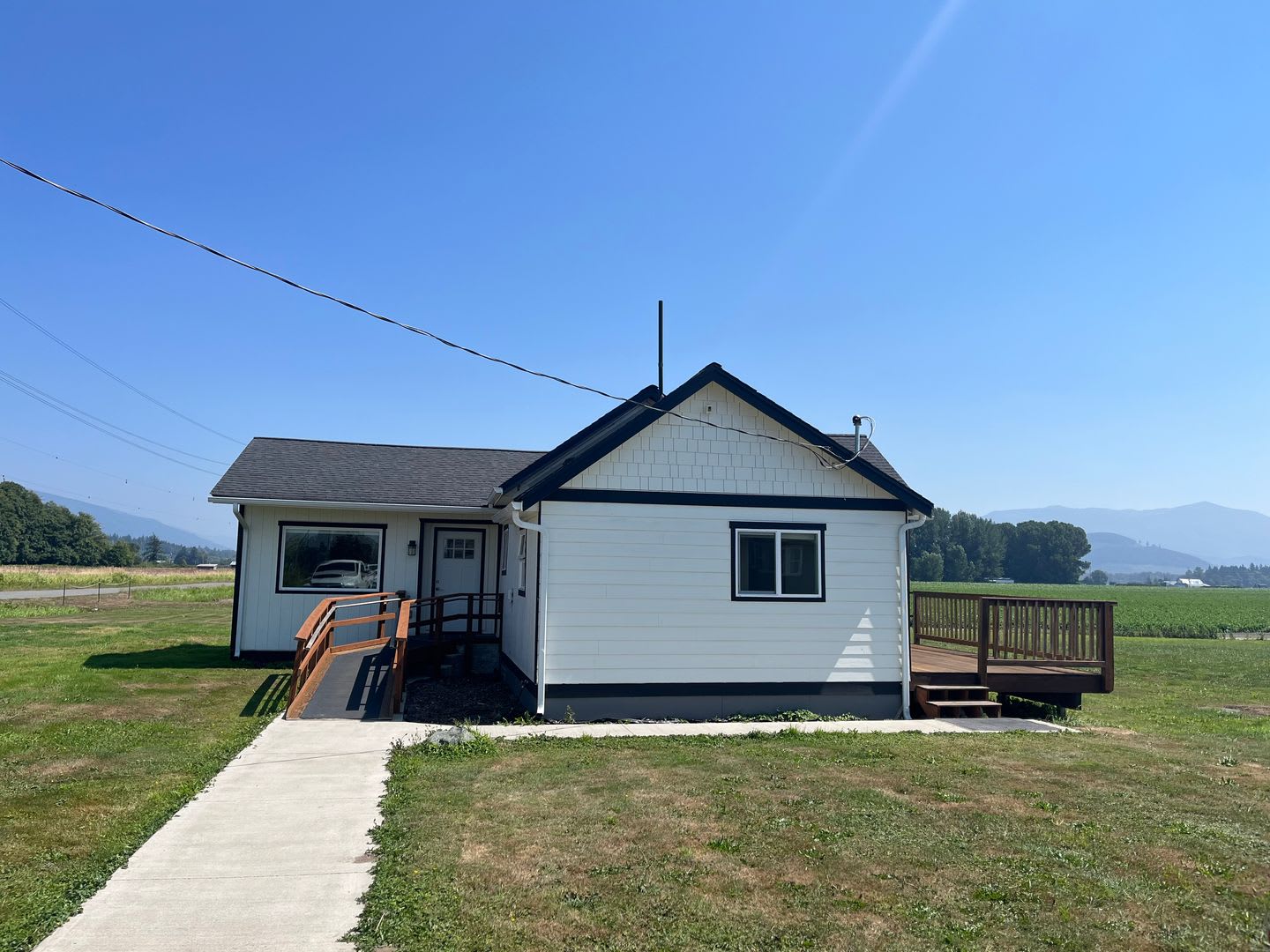 Very Nice Large 2 Bed 1 Bath House In The Country – photo 1
