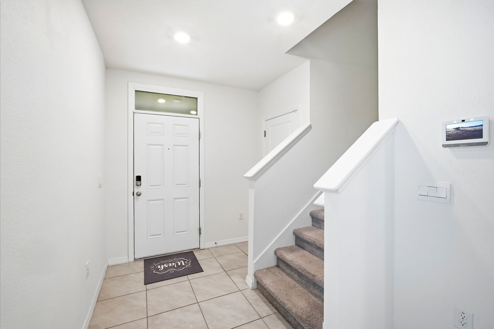 Freshly Updated 4-Bedroom Home in Avalon Park West – Move-In Ready! – photo 4