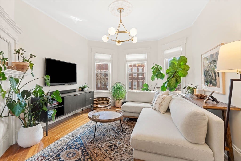 32 Roseclair St – photo 5