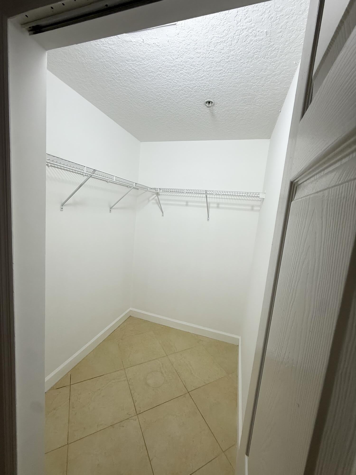 6320 Nw 114Th Avenue – photo 5