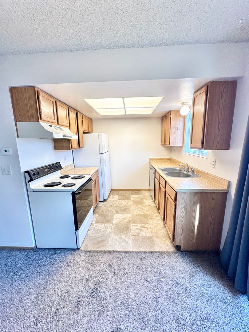Townhome on Soaring Eagle for Rent – photo 3