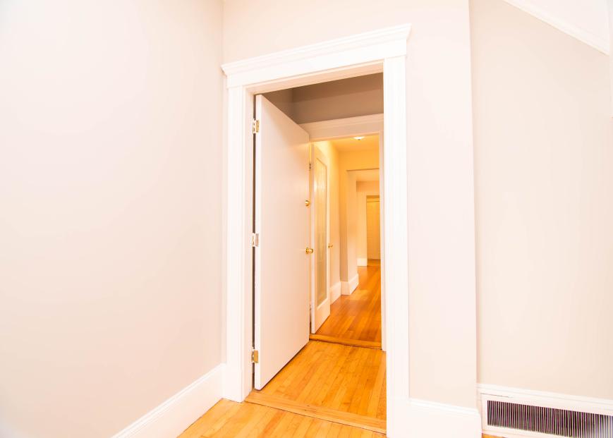 48 Oak Square Ave. – photo 4