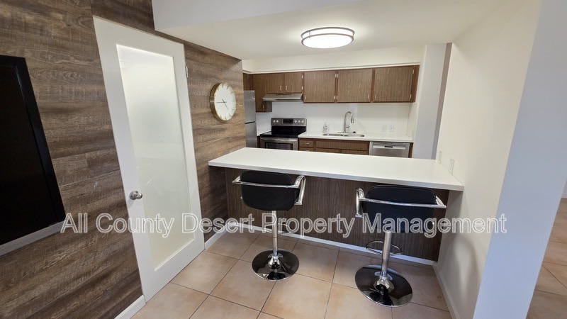 2504 N Whitewater Club Drive – photo 3
