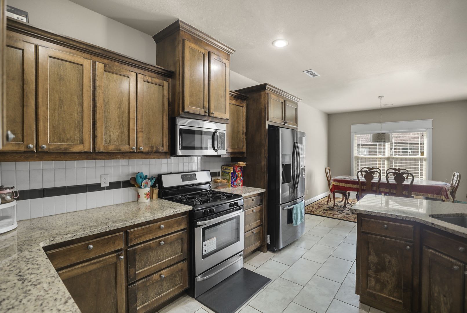 4 Bed 3 Bath Home Perfect for Entertaining – photo 2