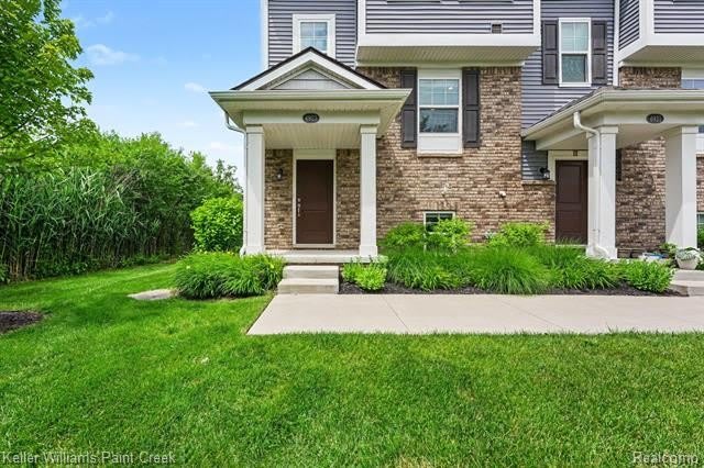 4923 Treeside Lane – photo 2