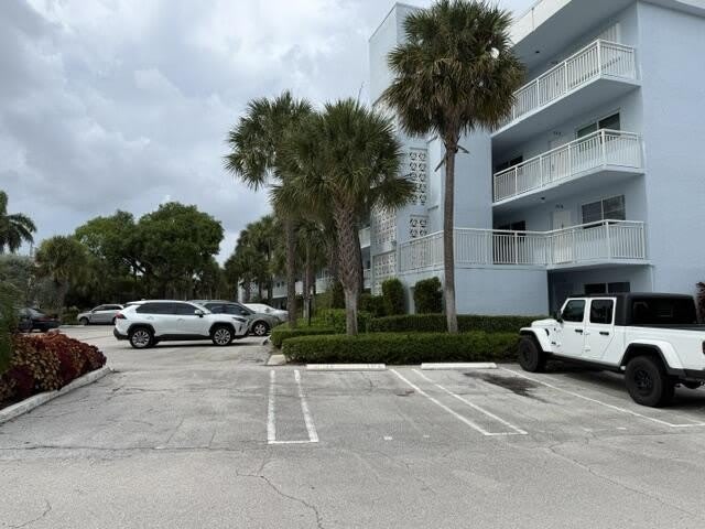 2010 S Federal Highway – photo 3