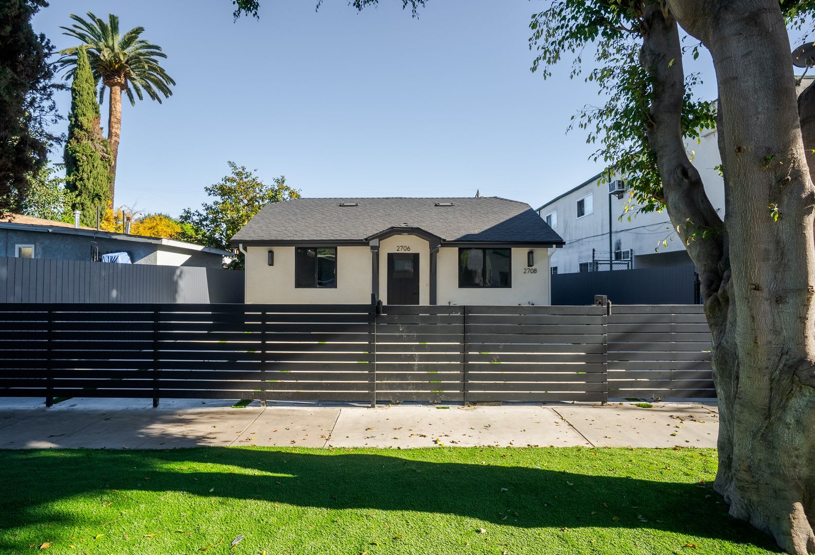 2706 Amp 2708 S Cochran Avenue Bi – photo 3