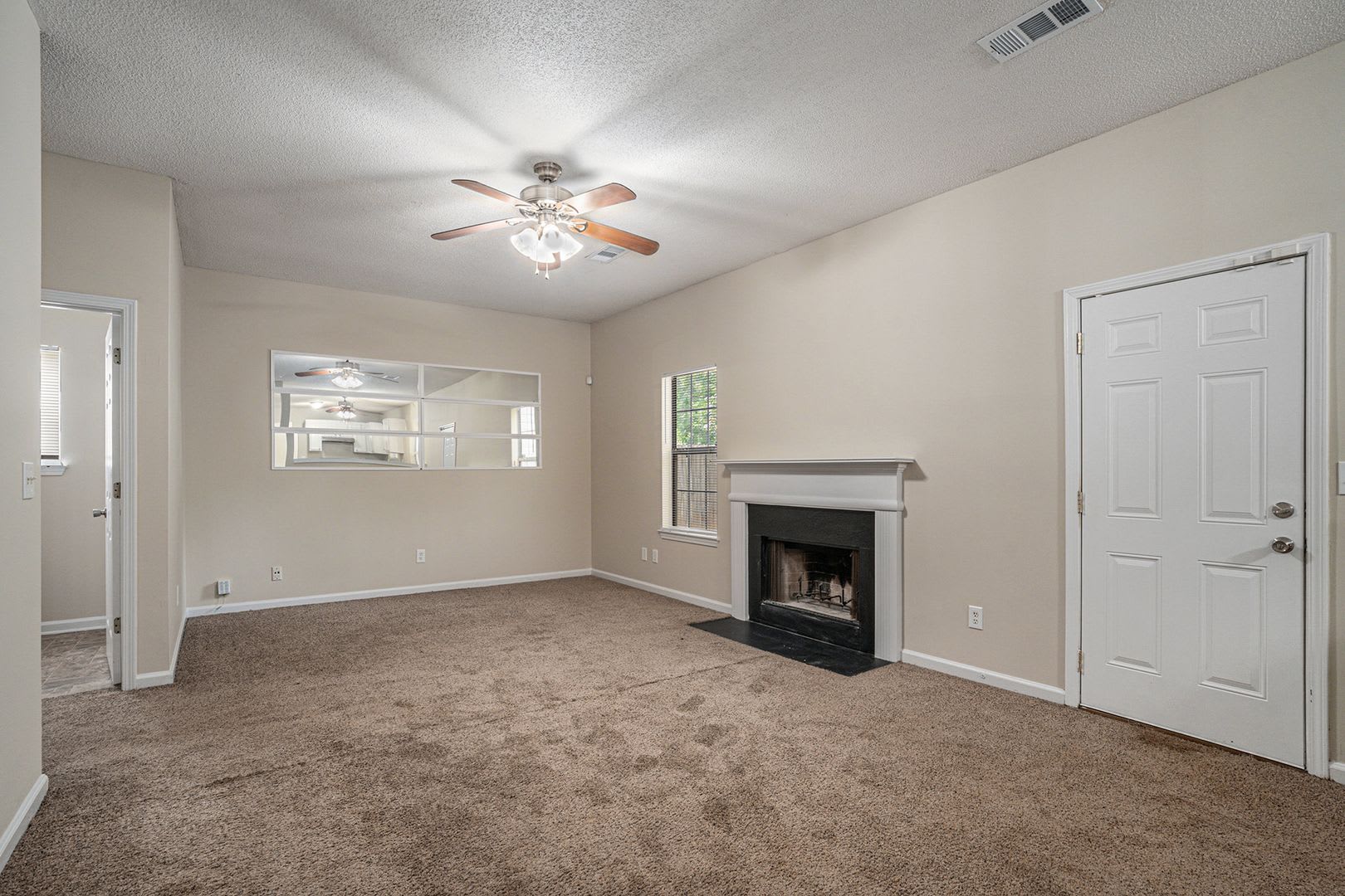 3 bdrm, 2.5 bath in Stonecrest – photo 1