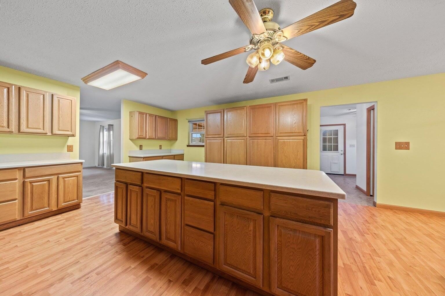 122 Beach Drive – photo 5