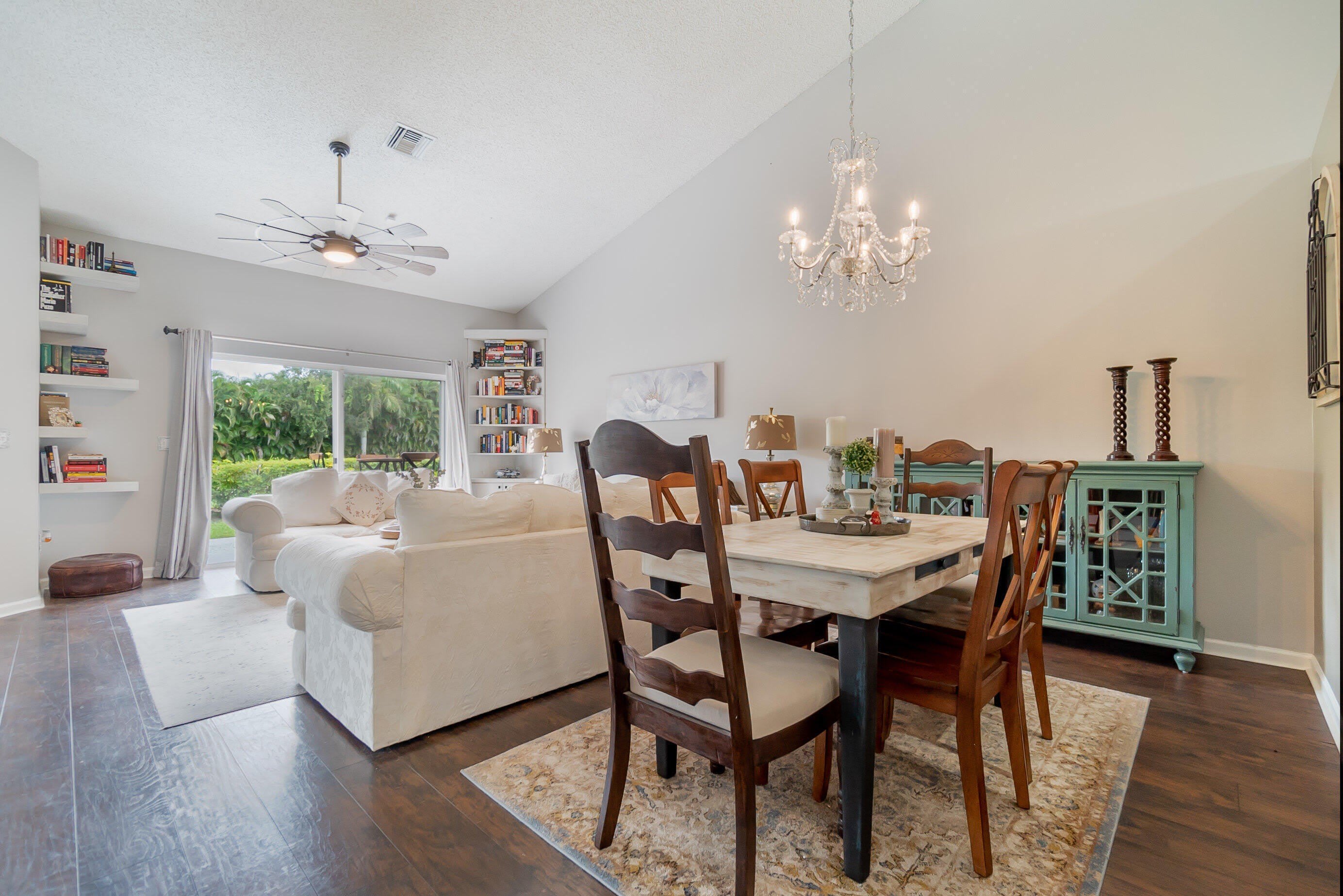 10537 Pelican Drive – photo 1