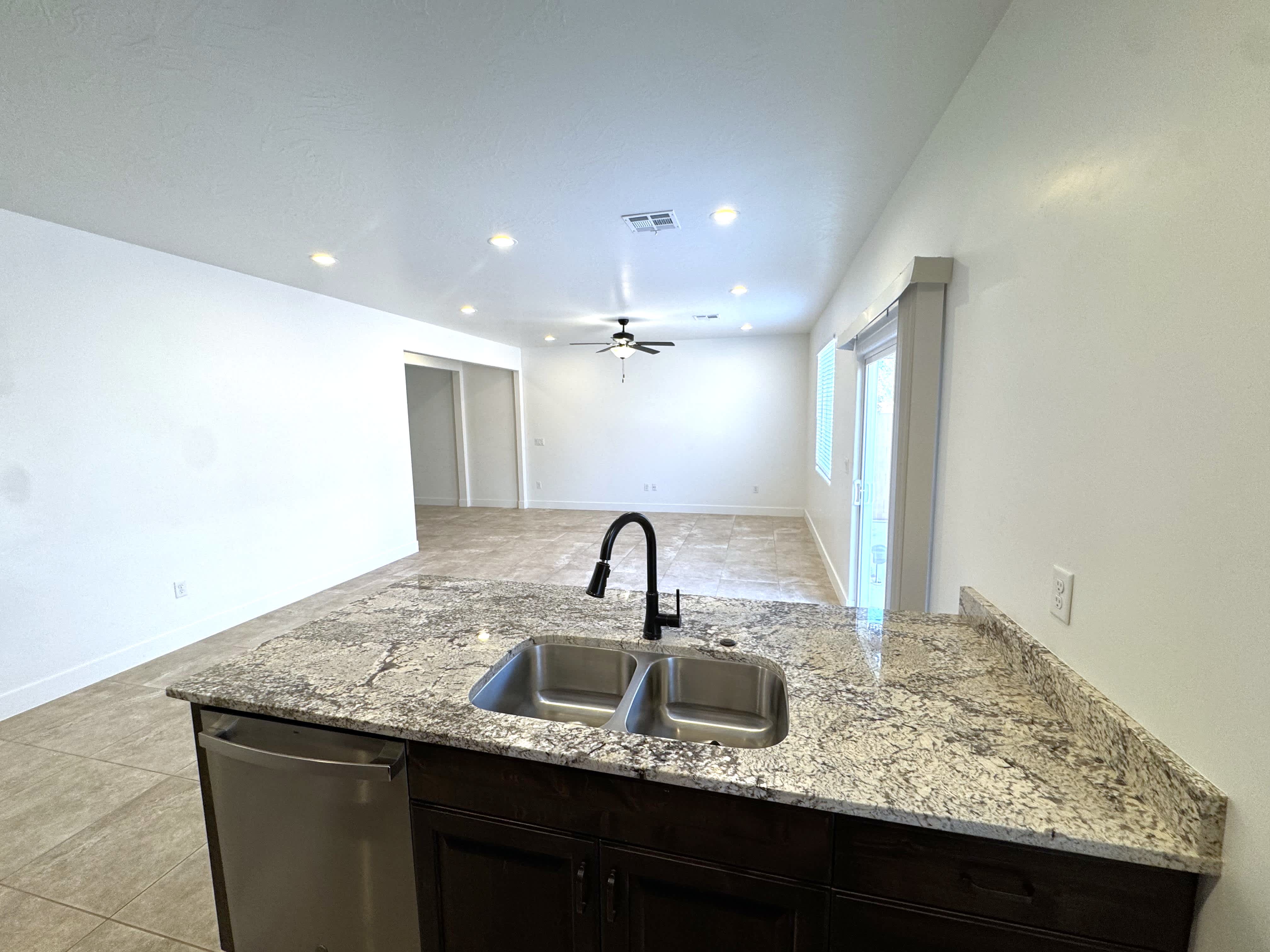 253 N 2480 W – photo 3