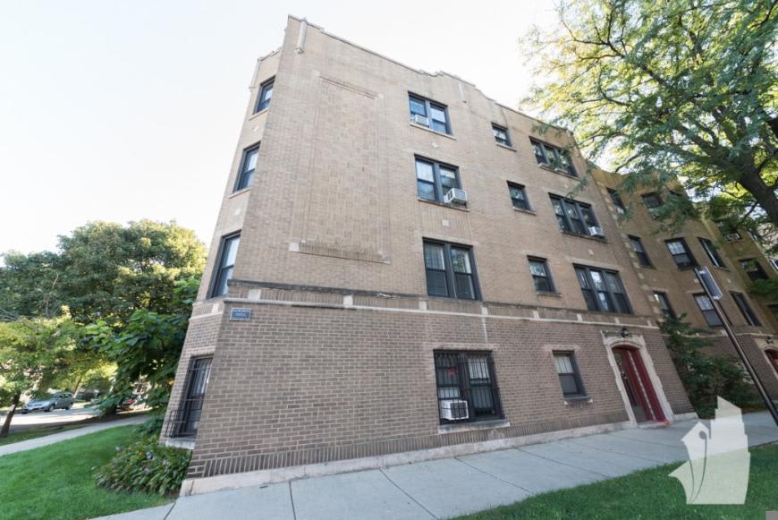 4549 North Leavitt St. – photo 1