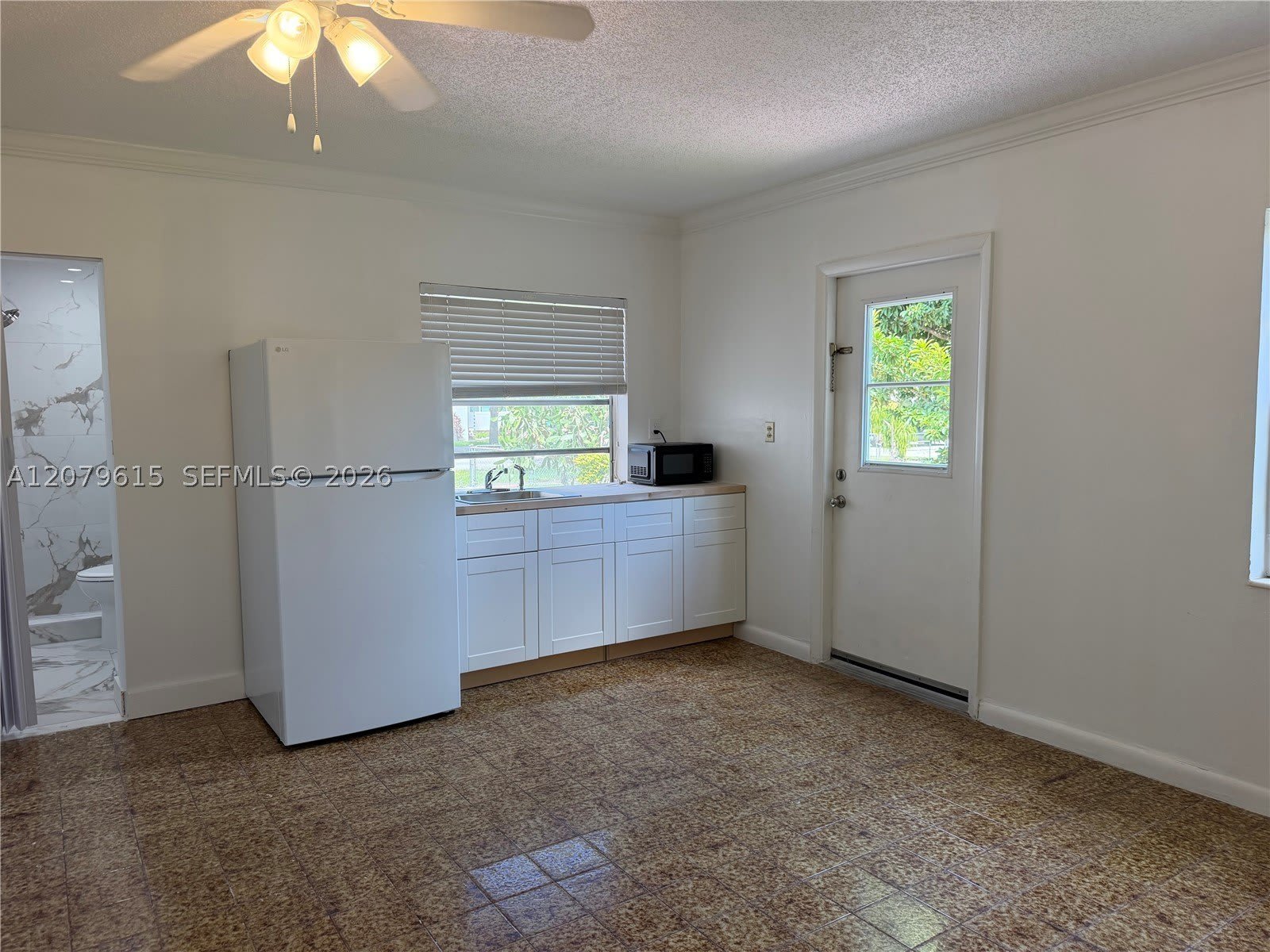 2725 SW 82 Avenue – photo 3