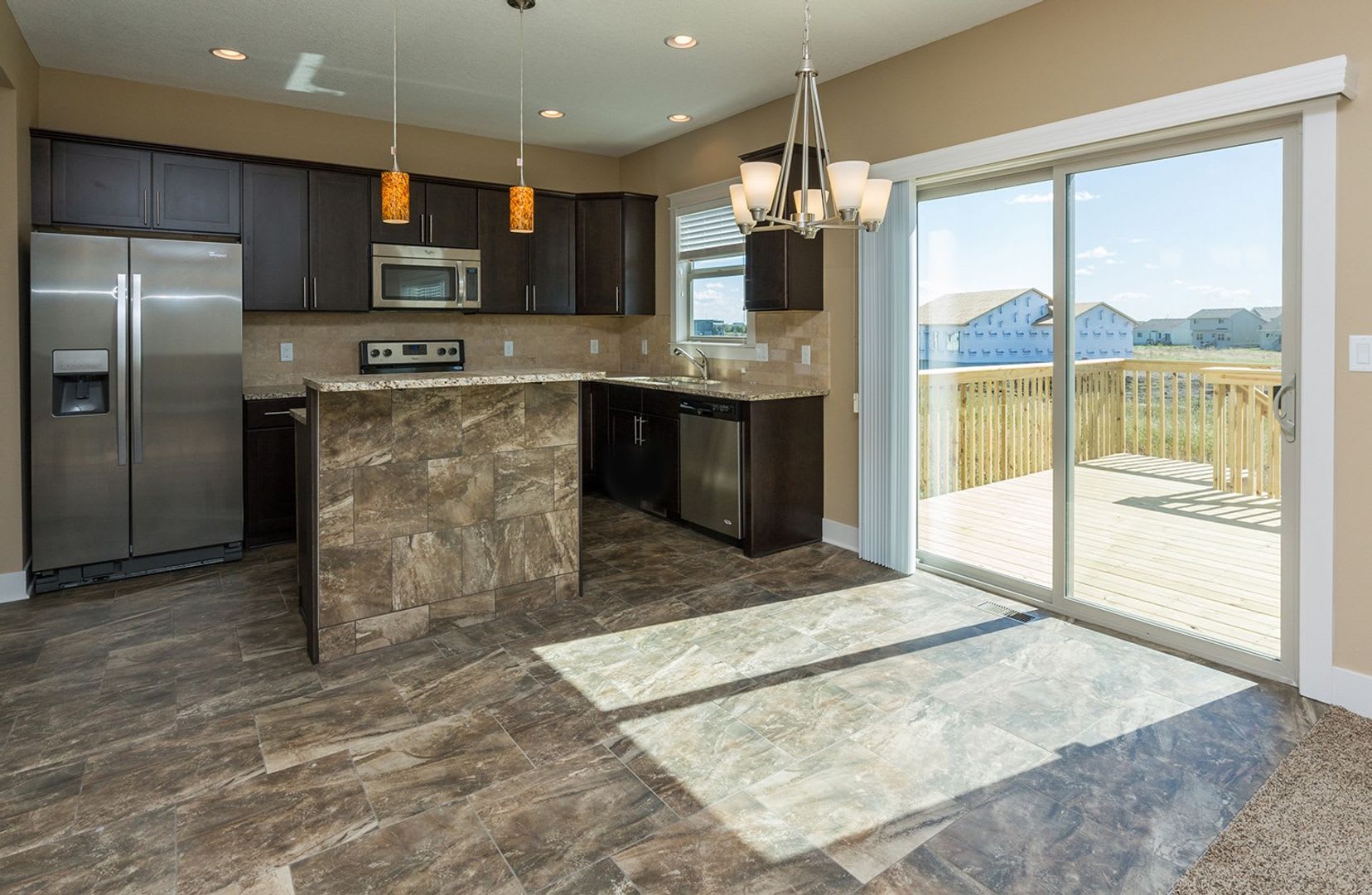 Gorgeous 4 Bed Home – photo 4