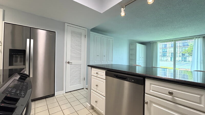 1437 North Atlantic Avenue – photo 5