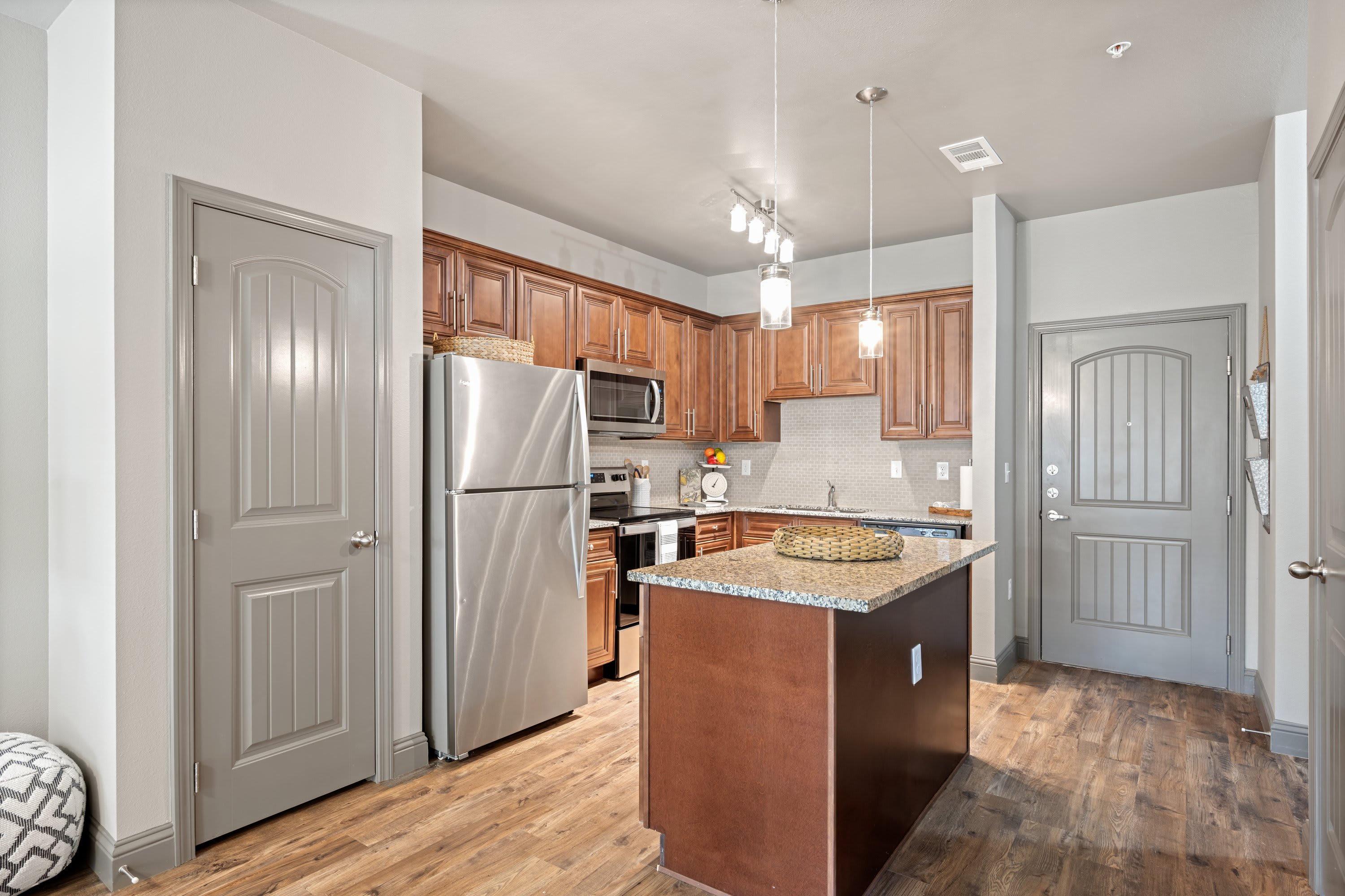 Lake Villas Apartments – photo 2
