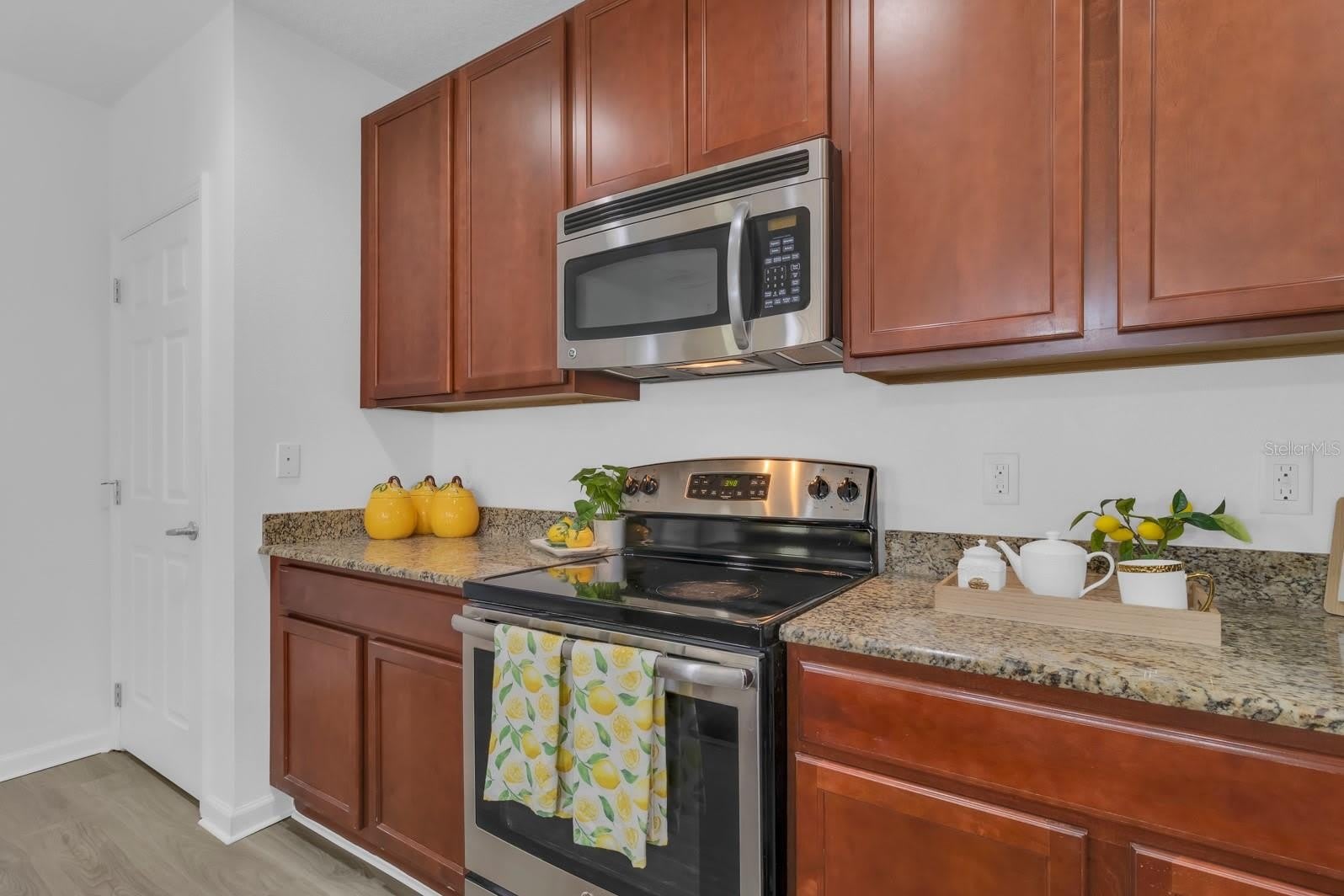 2943 Casabella Drive – photo 2