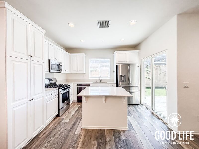 1845 Olivia St – photo 3