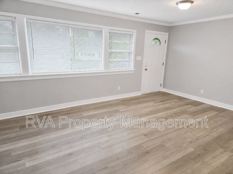 4812 Gilmour Road – photo 3
