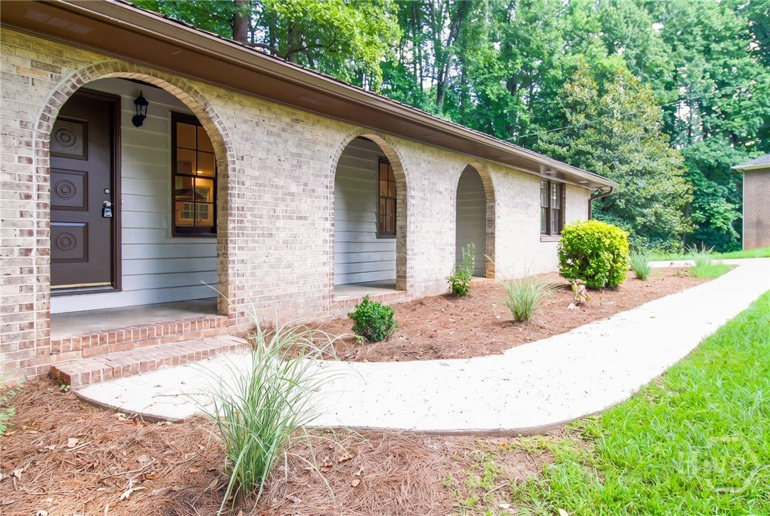 1191 Arrowhead Road – photo 4