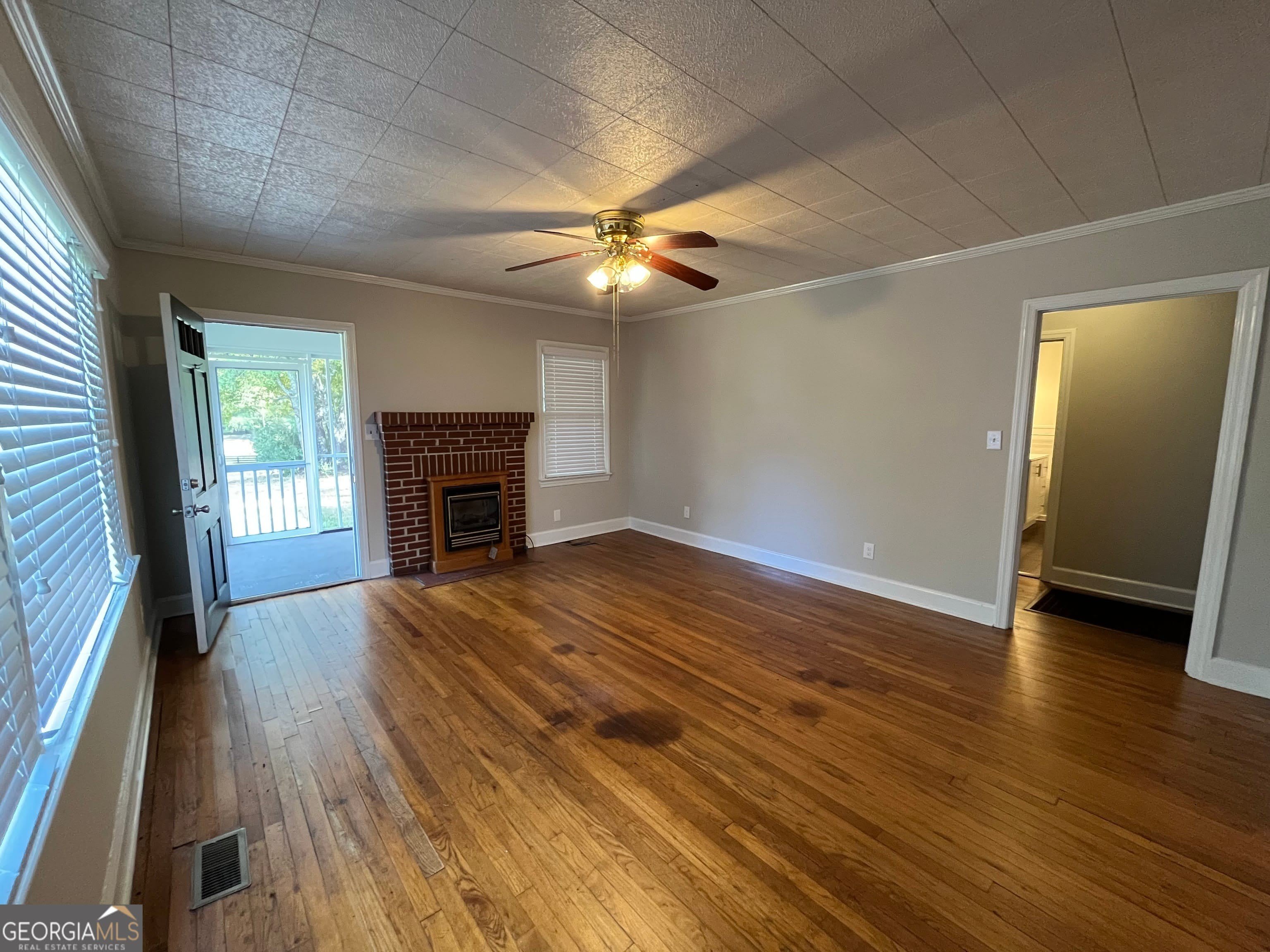 1473 E Highway 16 – photo 4