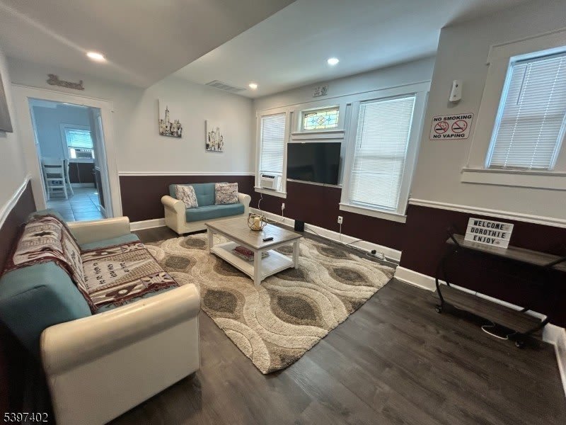 142 Mapes Ave Floor 2 – photo 2