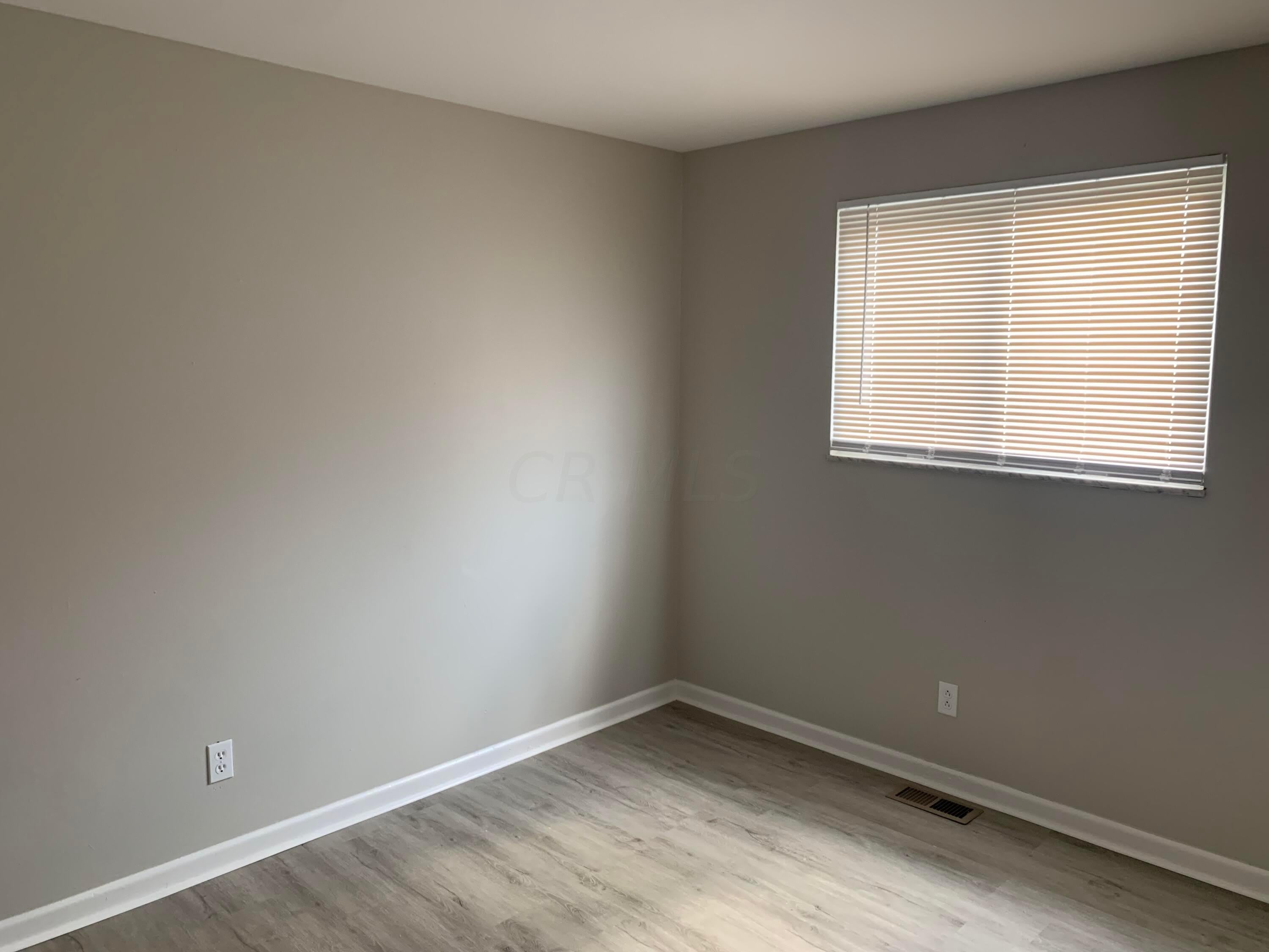 4677 Hilton Avenue – photo 5