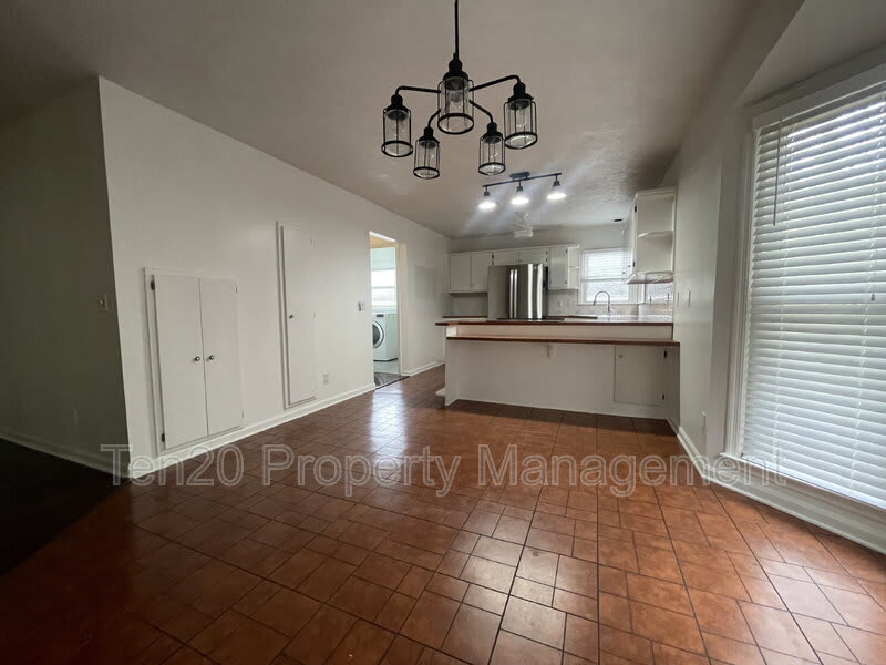 113 Maplebrook Ct – photo 3