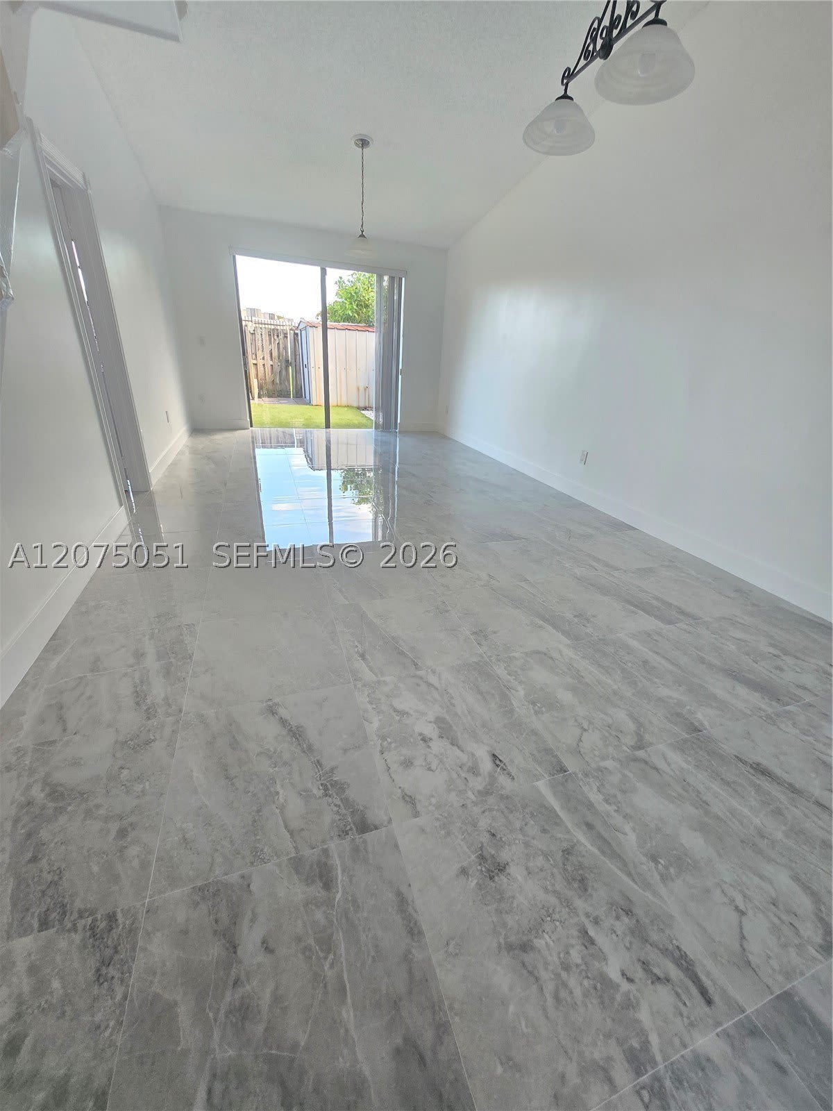 6746 NW 188th Ter – photo 2