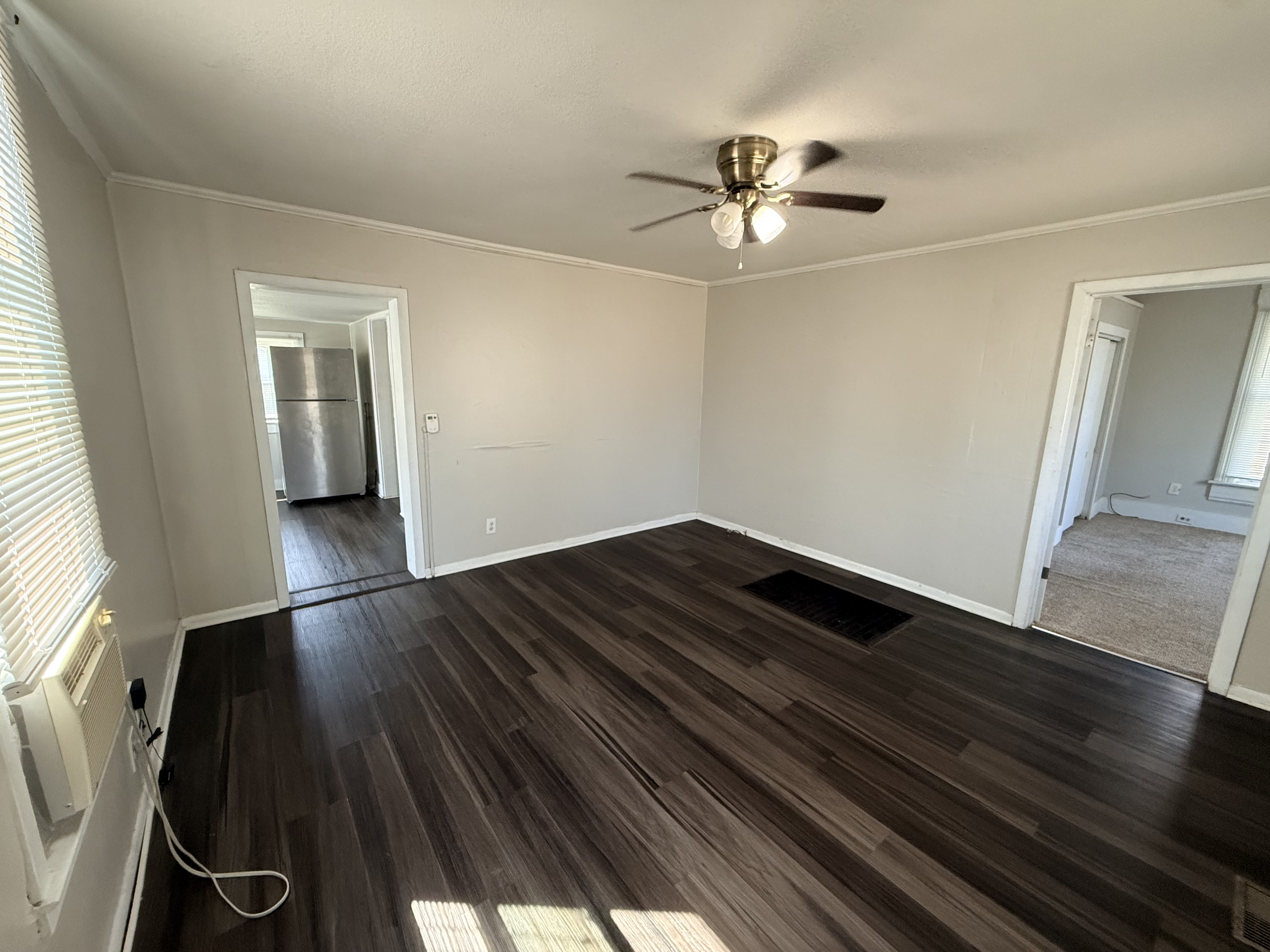 320 Jackson St – photo 3