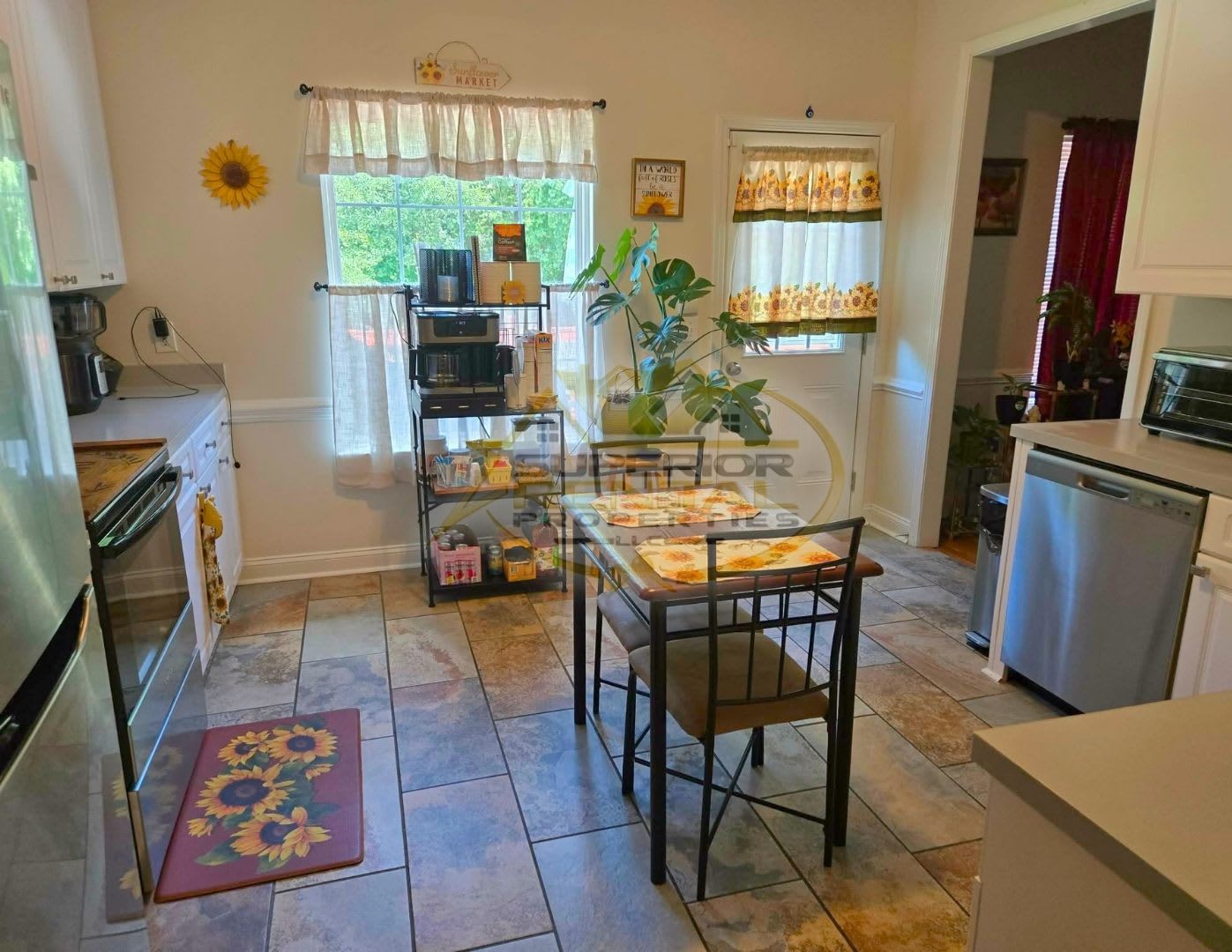 124 Pickwick Drive – photo 5