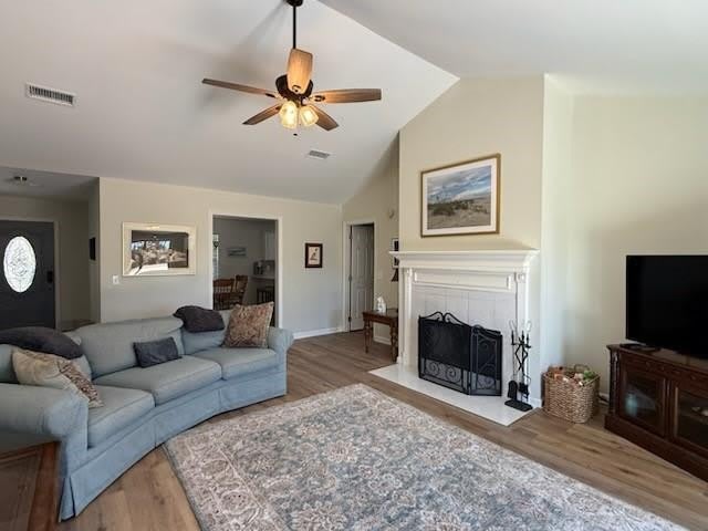 2011 Bayswater Road – photo 4