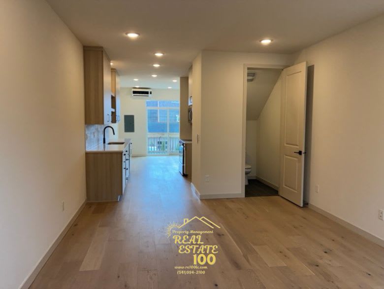 305 Southeast Port Avenue B – photo 3