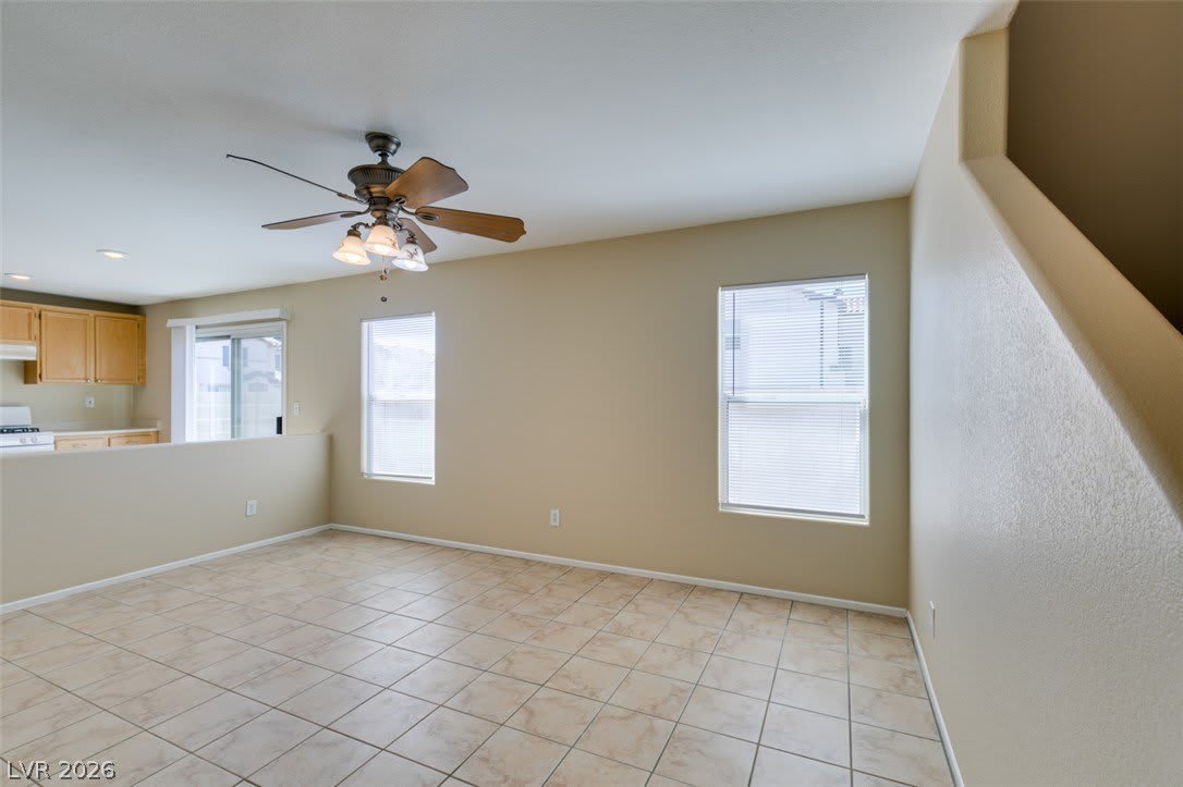 1170 Orange Meadow Street – photo 4