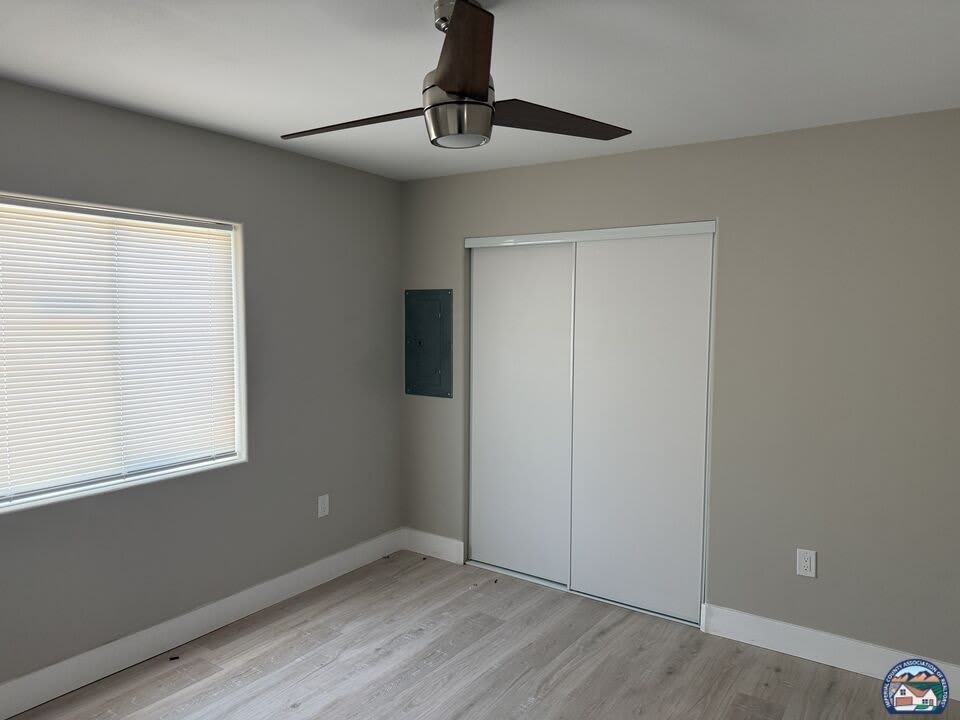 657 Vine St – photo 3
