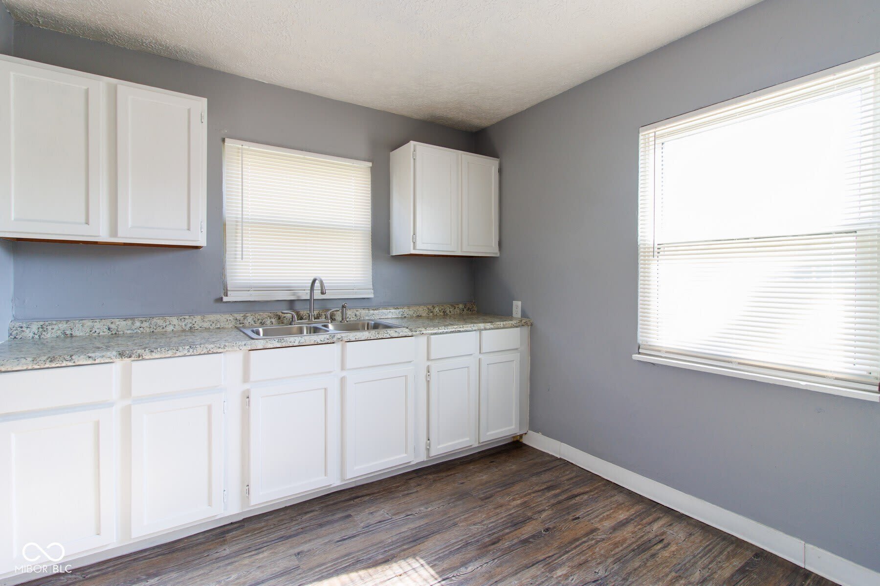 3016 N Gladstone Avenue – photo 5