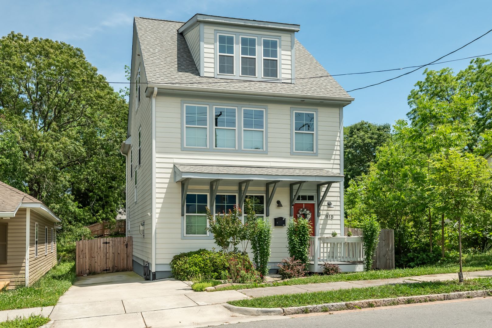 Spacious 4BR Downtown Durham Home – photo 3