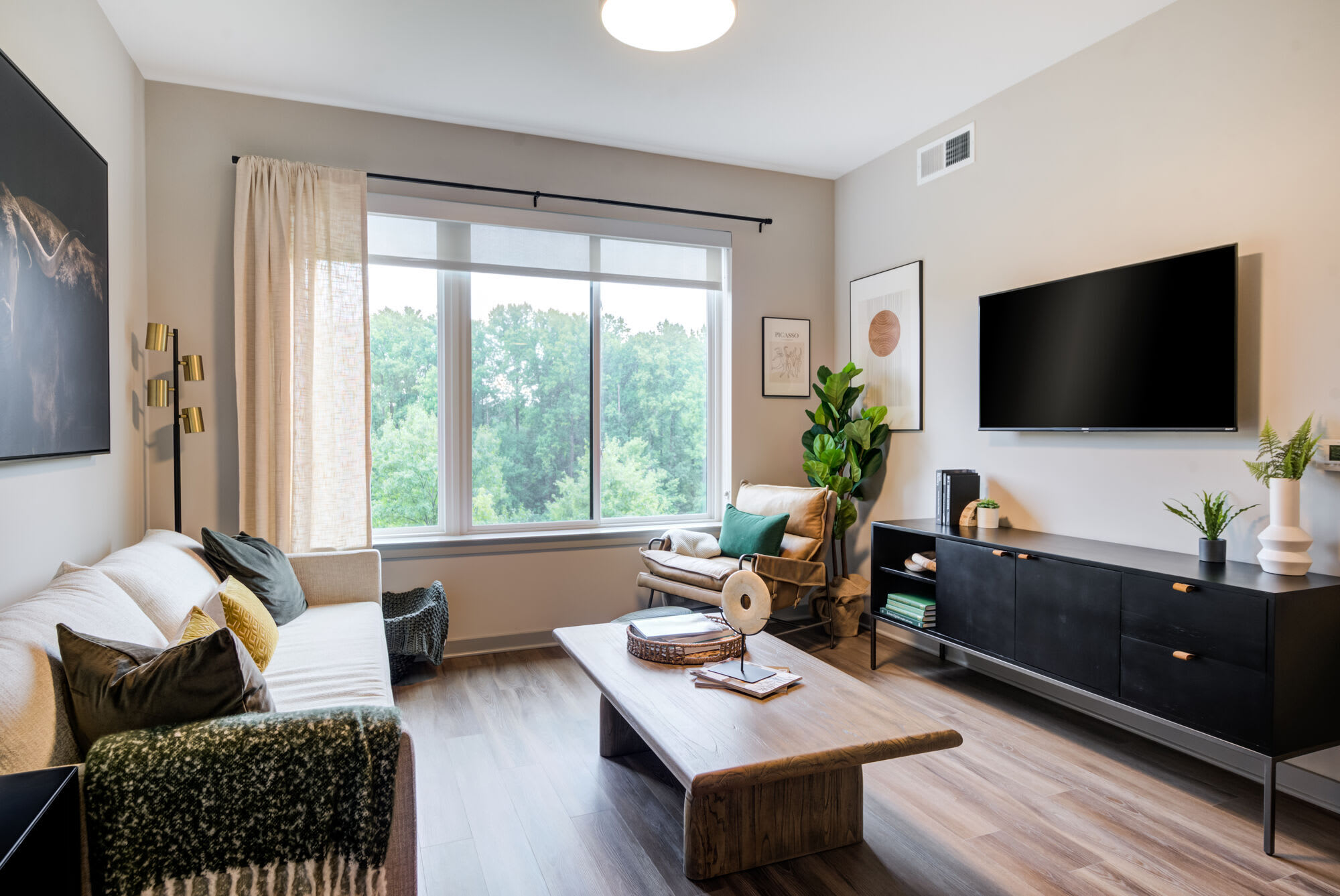 Vista Fairfax Corner – photo 5
