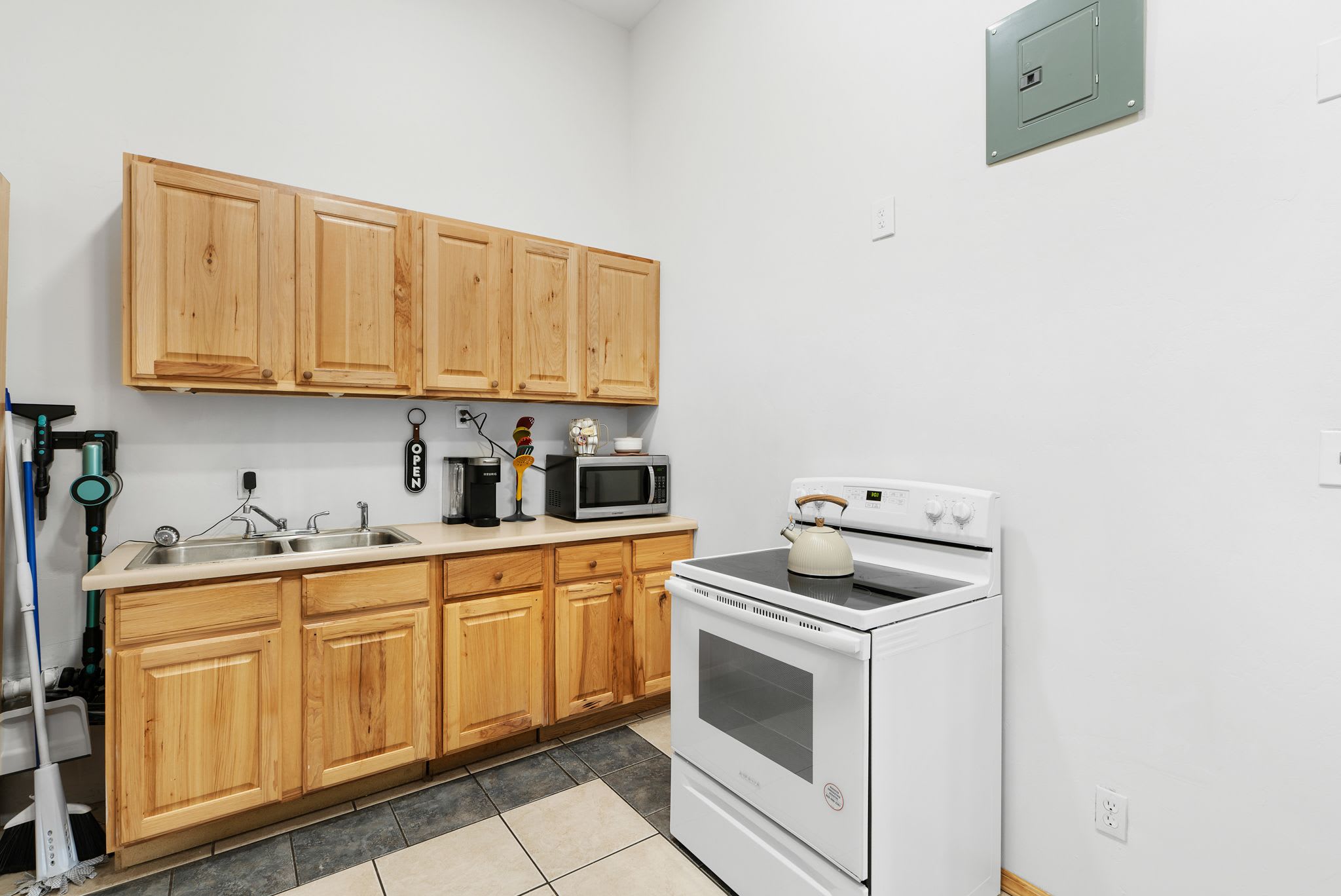 216 North 1st Street – photo 2