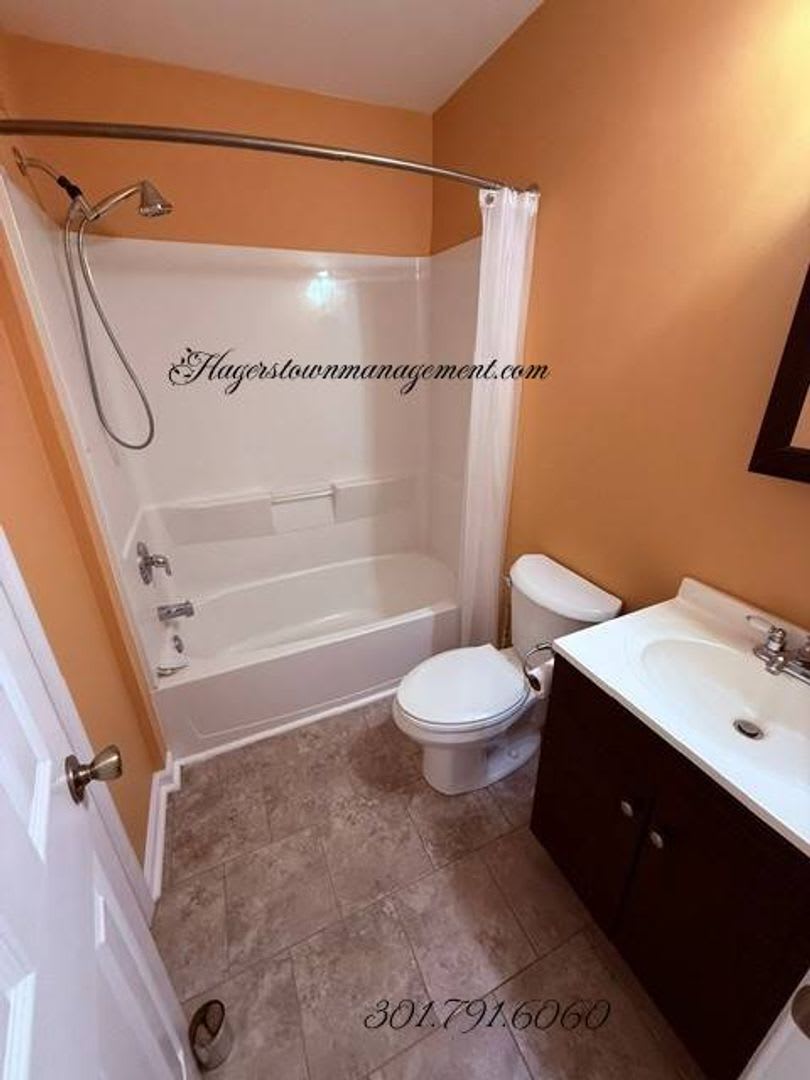 Historic Boonsboro, 2-bedroom, 1.5 Bath – photo 1
