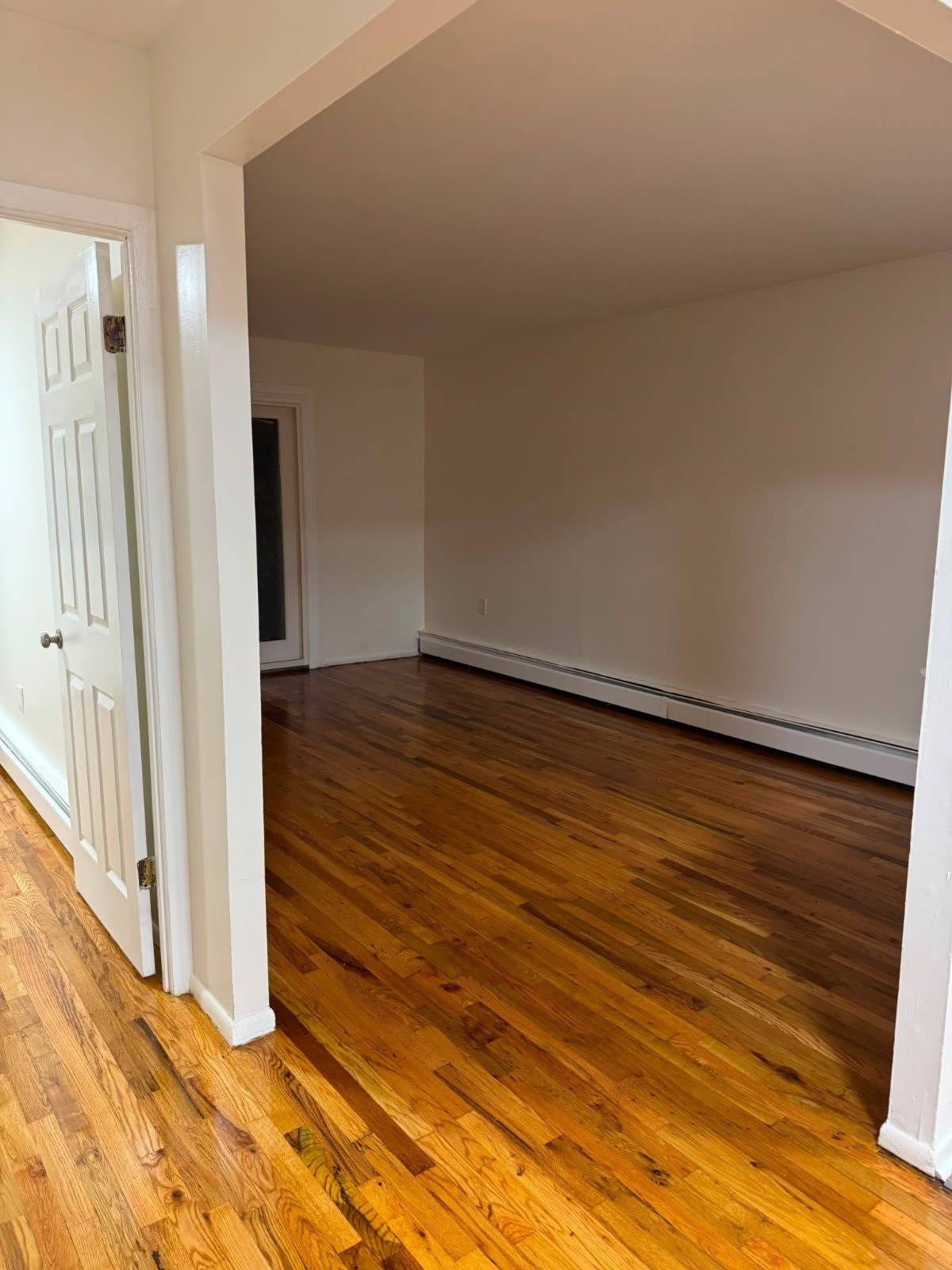 1115 Saint Lawrence Ave – photo 3