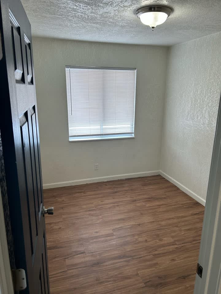 4967 E. Lincoln St., 112 – photo 2