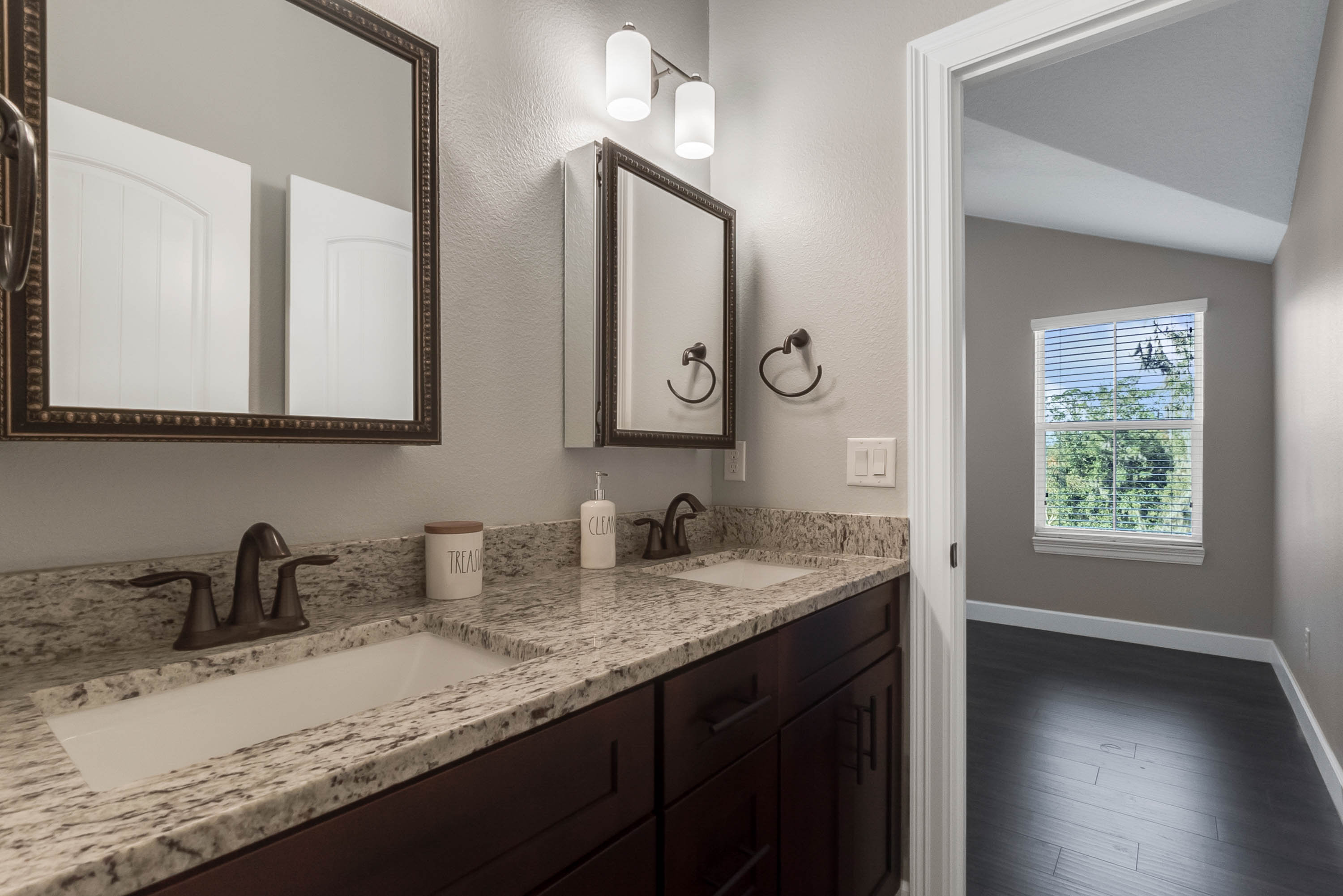 12752 South Lake Sawyer Lane – photo 2