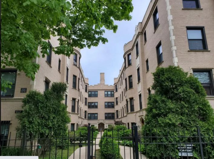 4521 North Paulina St. – photo 1