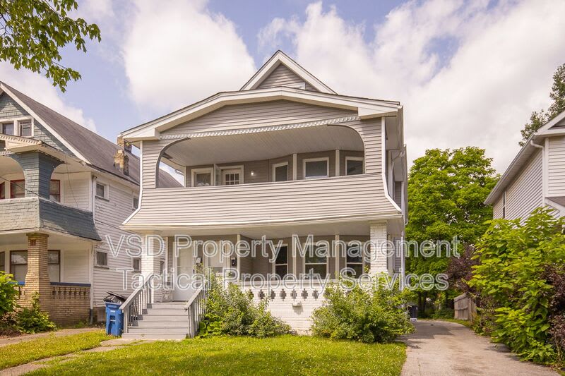 3694 E 147 St – photo 3