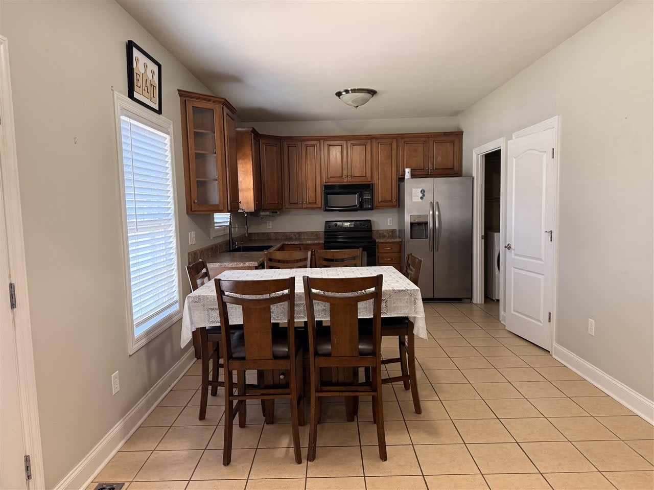 1826 Bellshire Way – photo 5