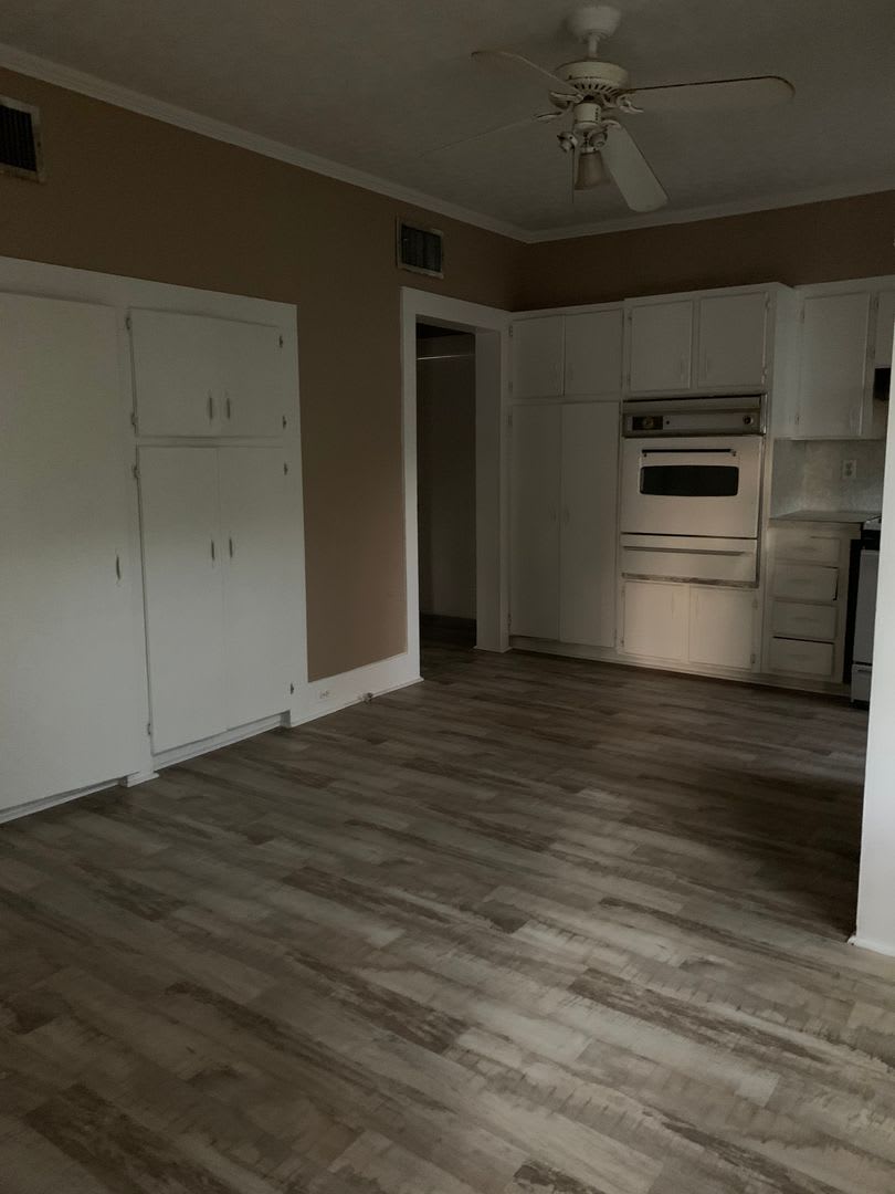 Cute 2BR/1BA Cottage With Lots of Extras! – photo 5
