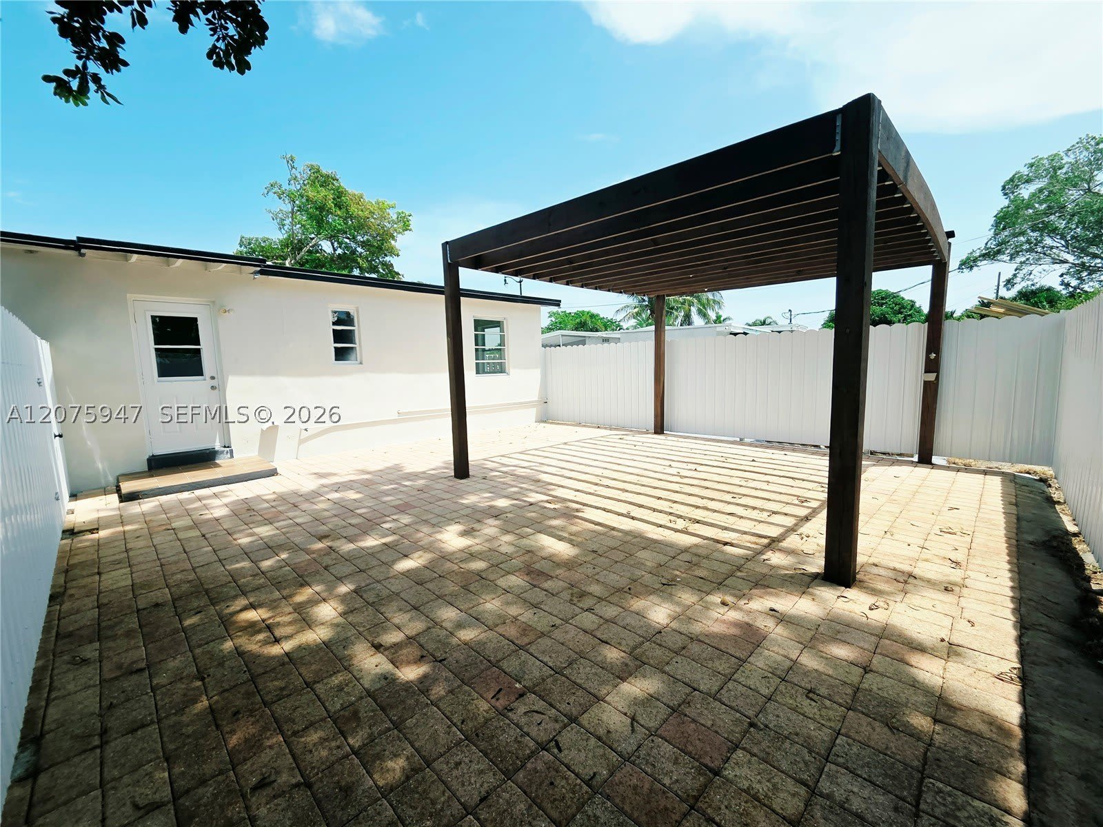 5301 NE 17th Ave – photo 2