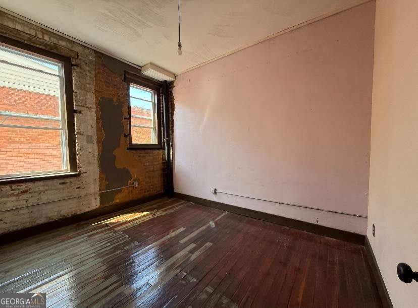 359 Railroad Street – photo 2